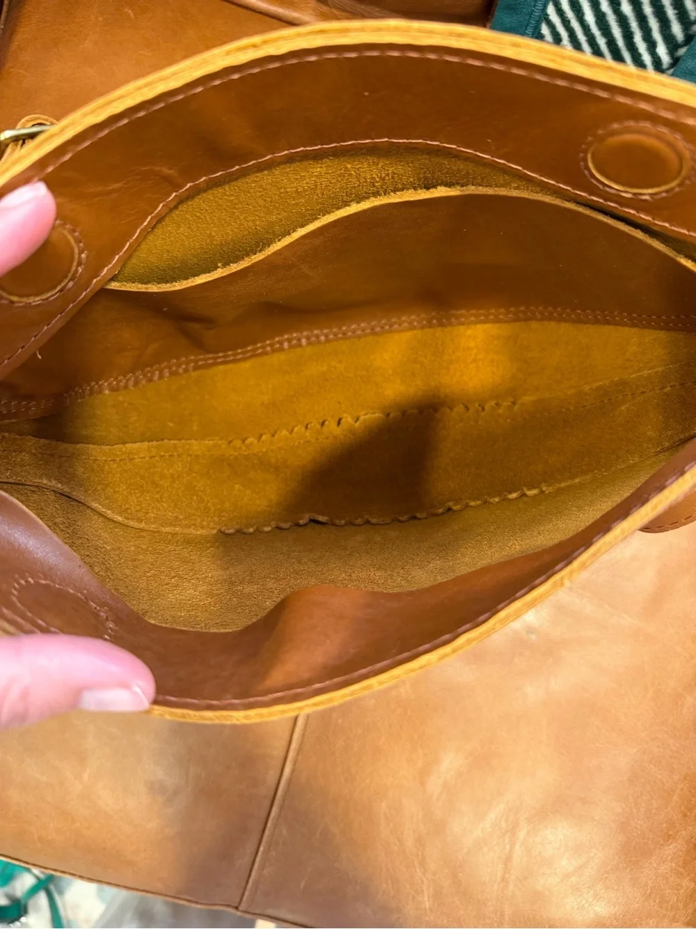 Portland Leather Goods Koala Sling bag in Honey - Picture 2 of 2